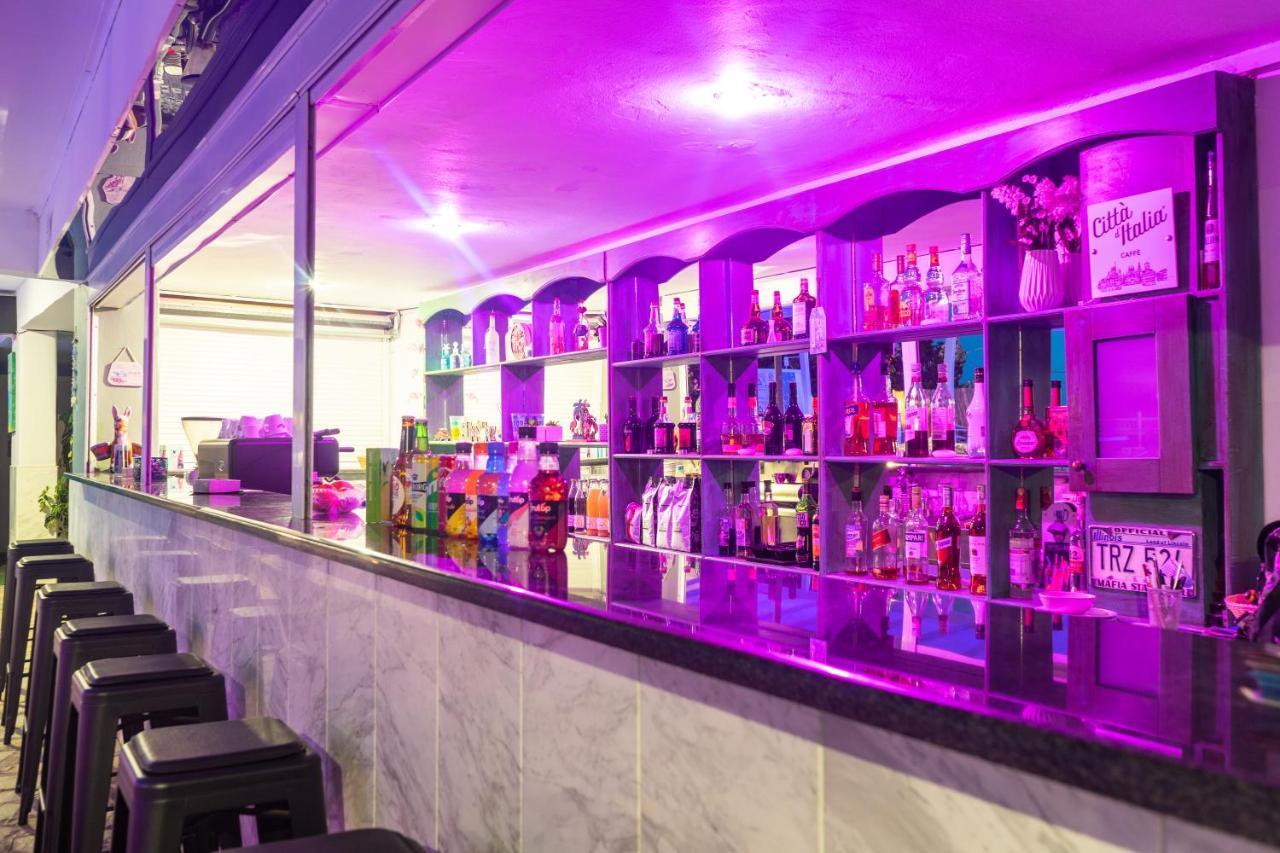 נידרי Tropicana Inn מראה חיצוני תמונה