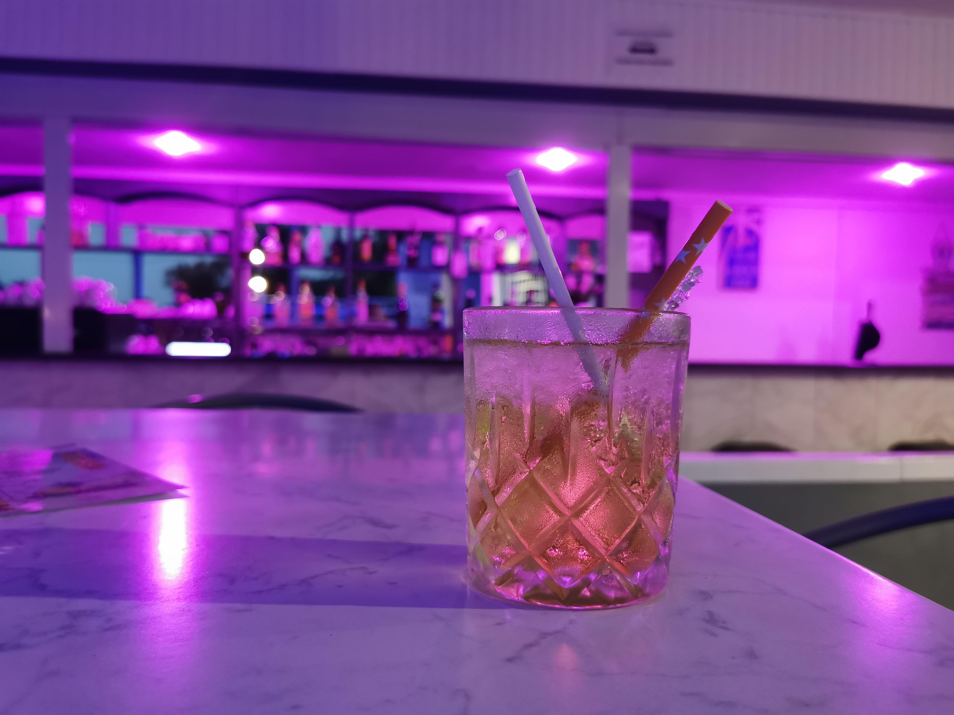 נידרי Tropicana Inn מראה חיצוני תמונה